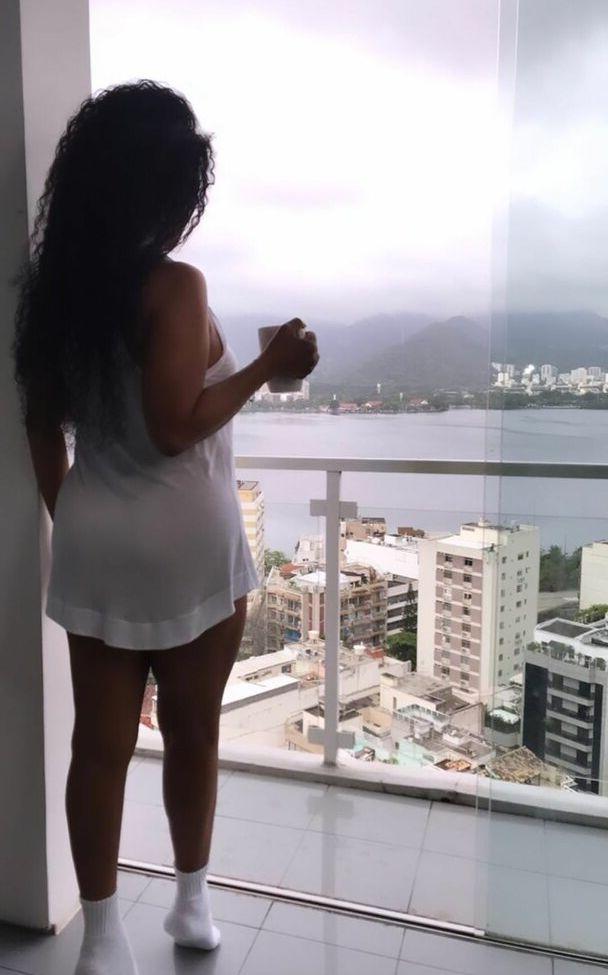 25P Valéria Valenssa nude