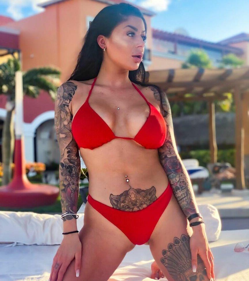 14P Nikkibelfort nude