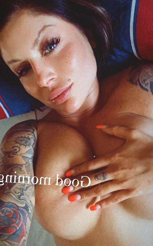 14P Nikkibelfort nude
