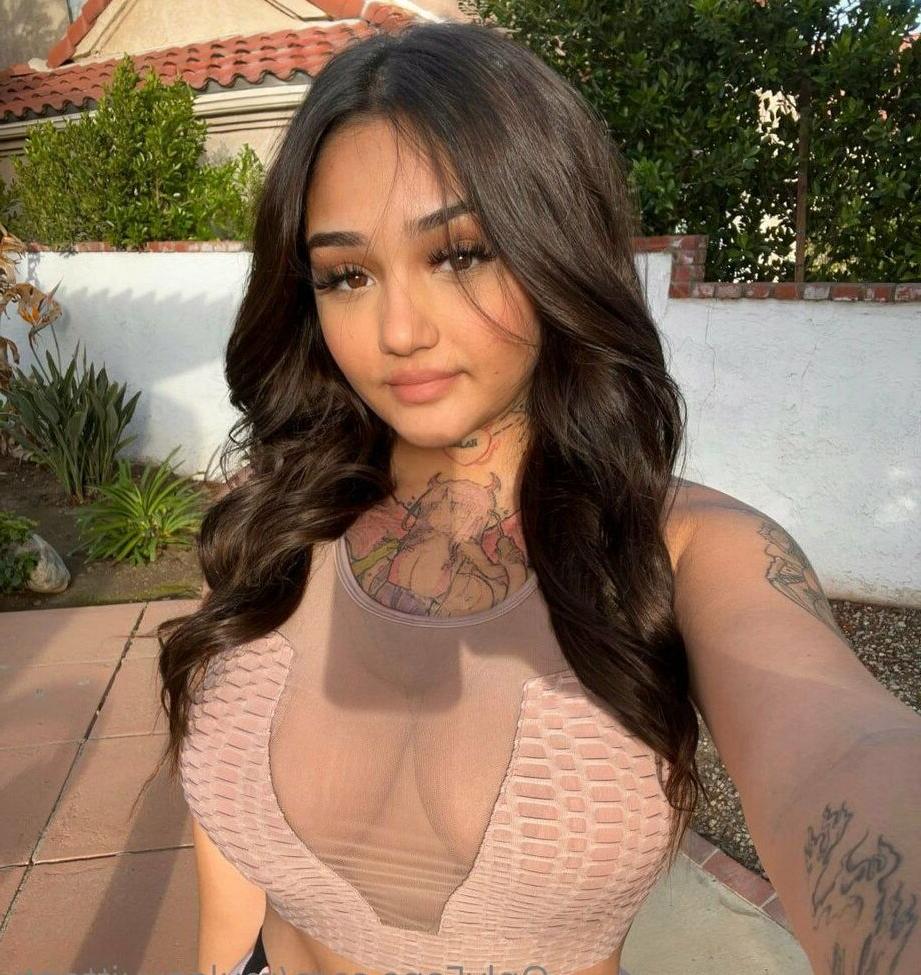 14P Mulan Vuitton nude