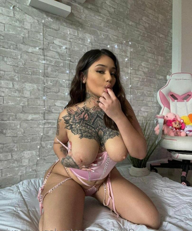 14P Mulan Vuitton nude