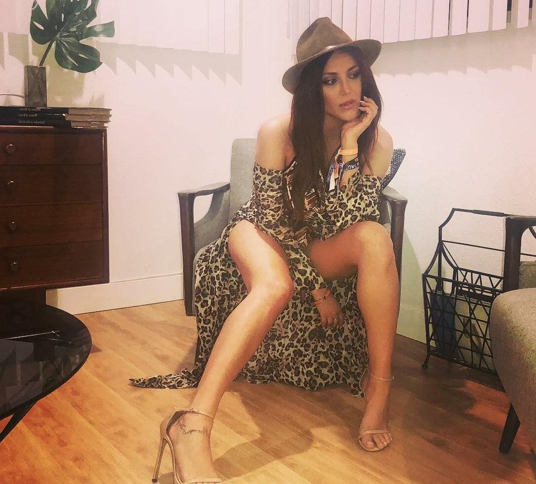 25P Cassie Scerbo nude