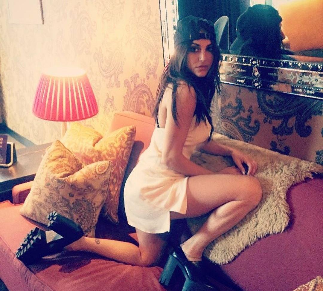 25P Cassie Scerbo nude