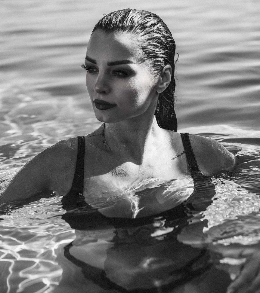 12P PaigeWWE nude