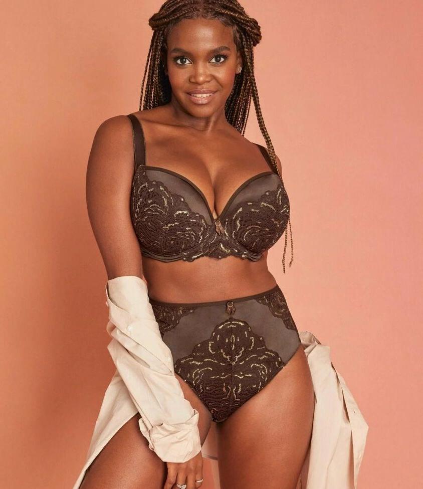 25P Oti Mabuse nude