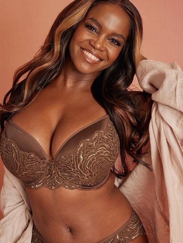 25P Oti Mabuse nude