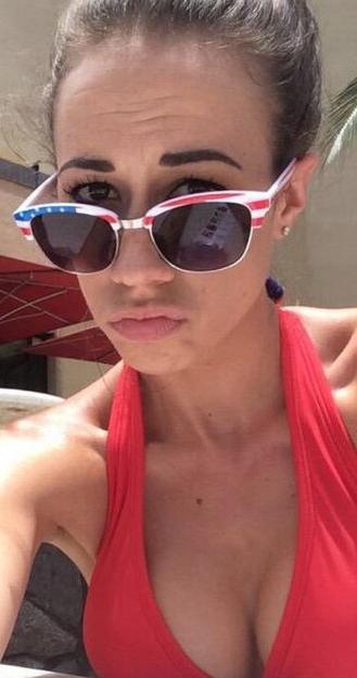 25P Colleen Ballinger nude