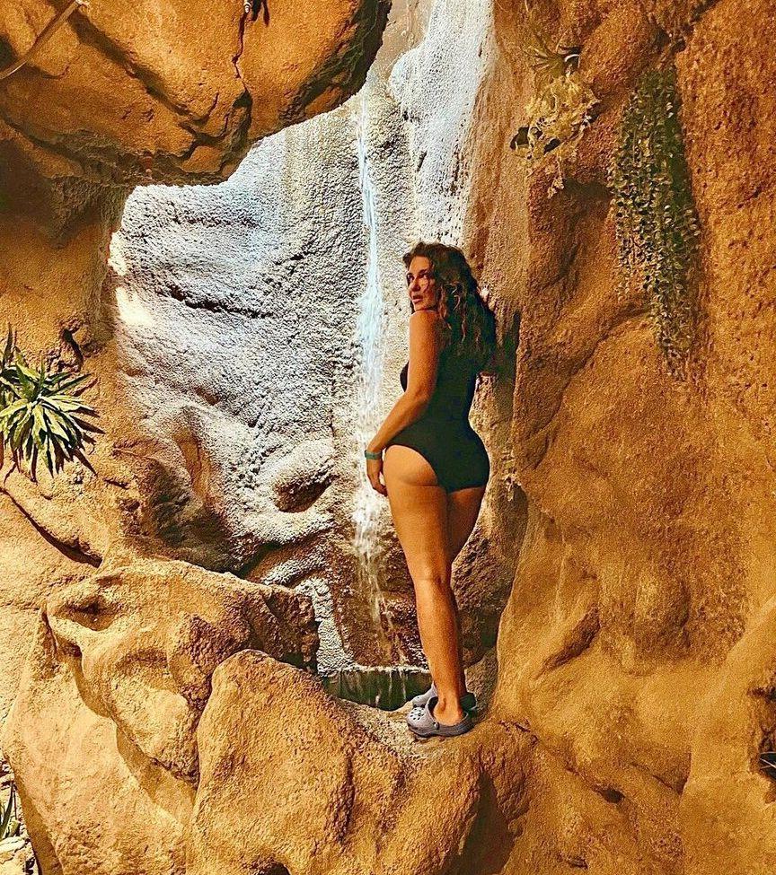 25P Juliana Harkavy nude