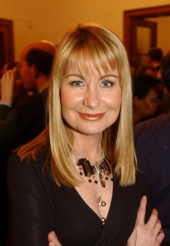 19P Sian Lloyd nude