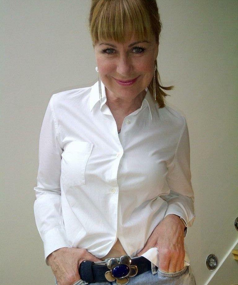 19P Sian Lloyd nude