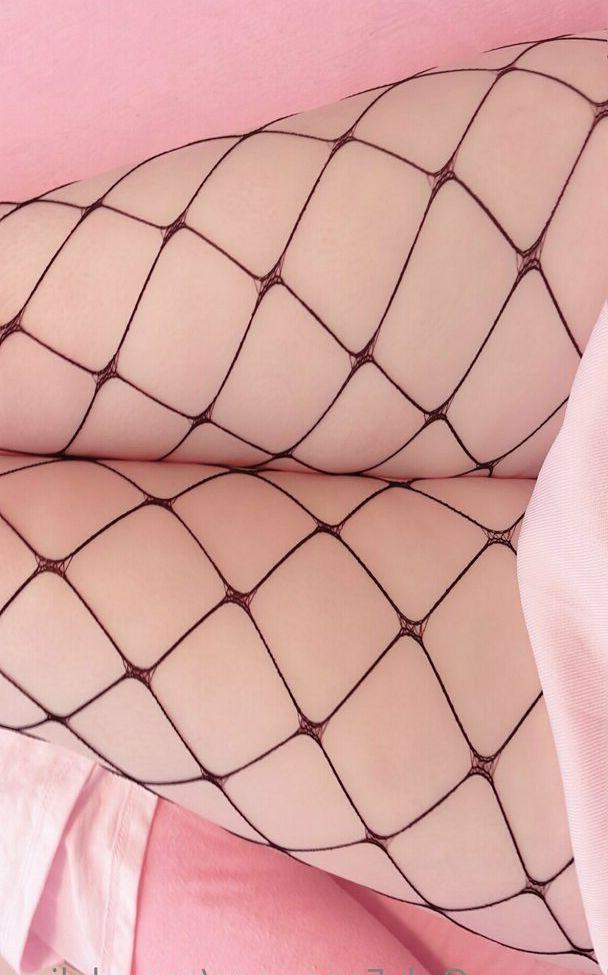 25P Sara Deline nude