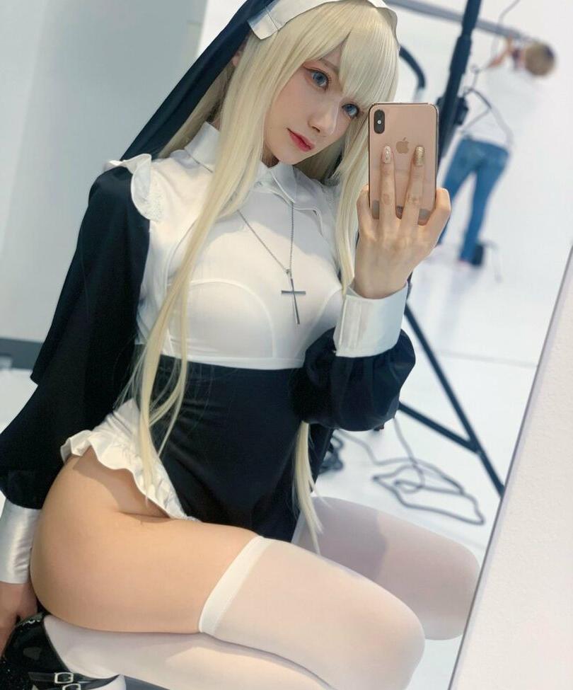 10P Lapinangelia nude