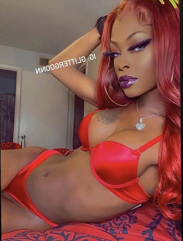 25P Erotica Vanderlei nude
