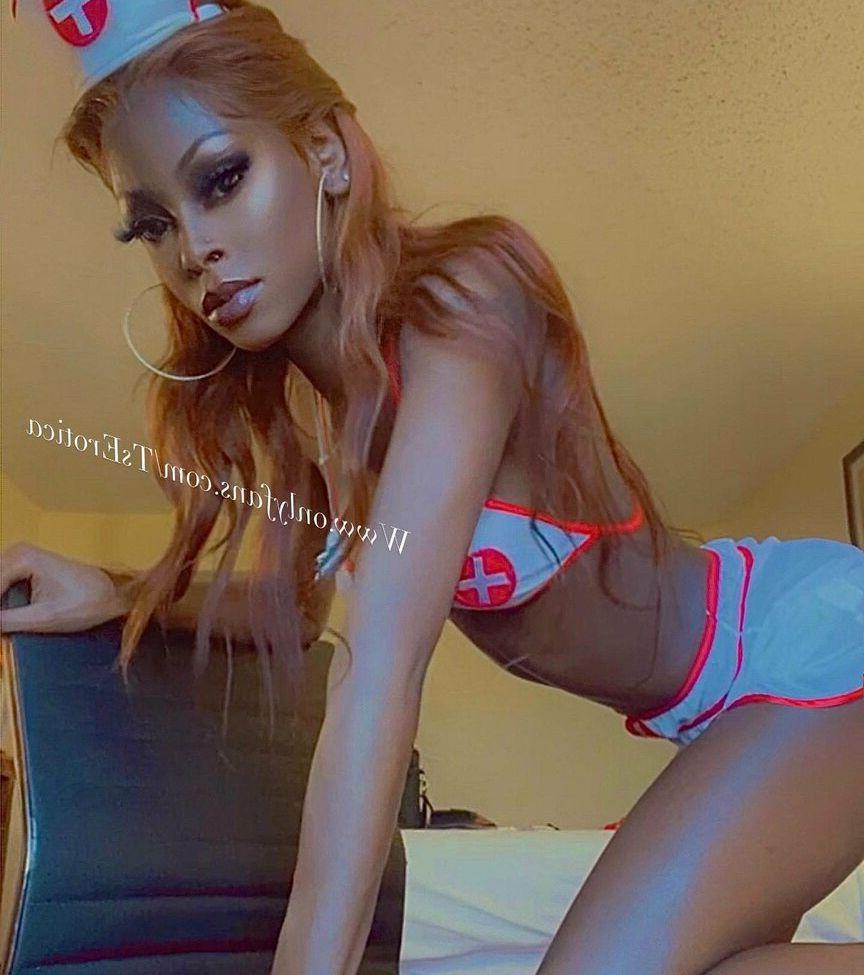 25P Erotica Vanderlei nude