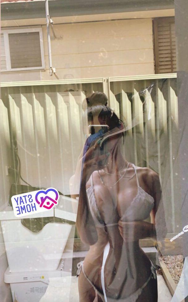 24P Mayroon Kawash nude