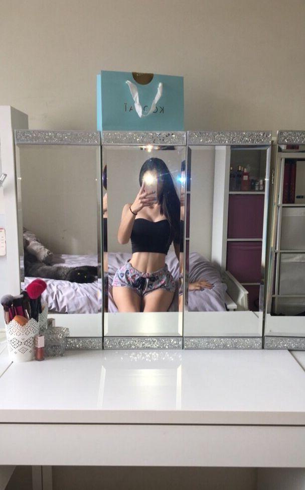 24P Mayroon Kawash nude