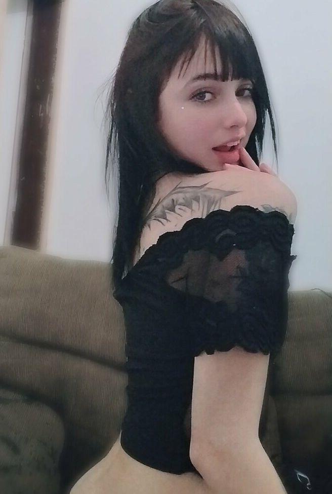 5P Emmyan_purr nude