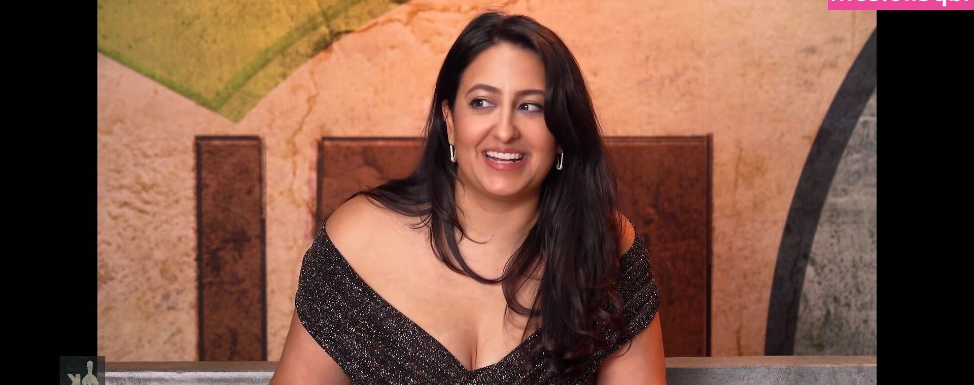 17P Nicole Enayati nude