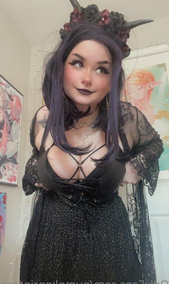 25P Pumpknprincess nude