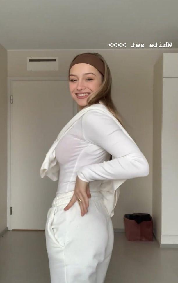 25P Romane Salvetti nude