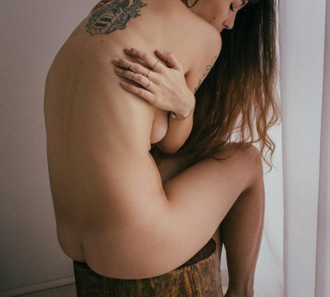 25P Mayara Rios nude