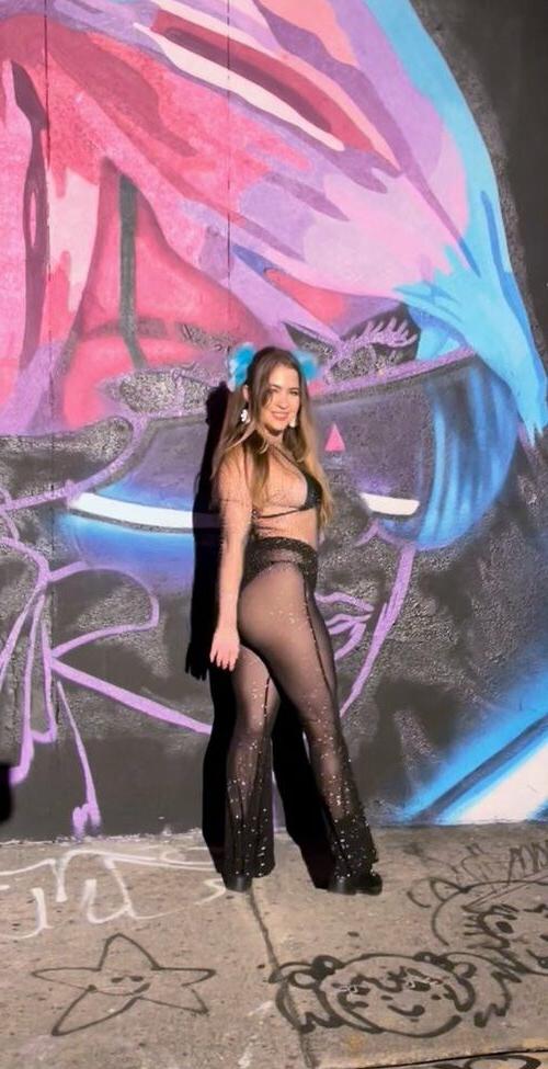 25P Hilenna nude