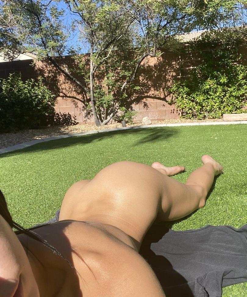 25P Karlimergenthaler nude