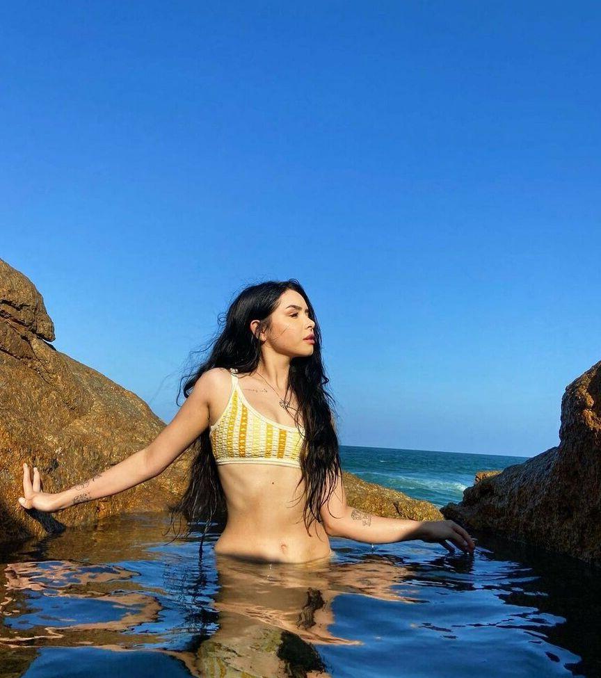 25P Eduarda Yuni nude