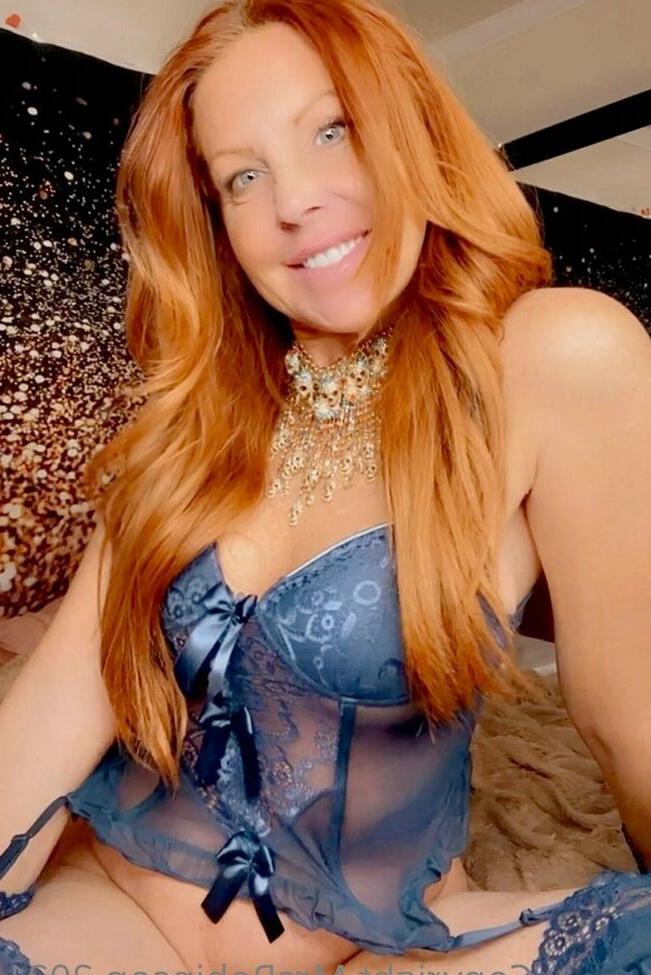 25P Mrsrobinsonxo nude
