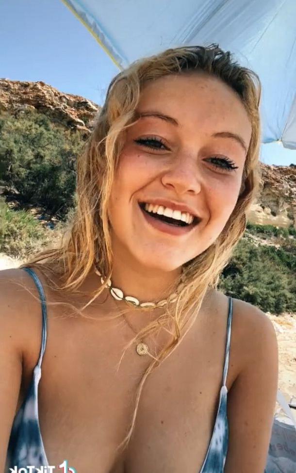 15P Margaux Depre nude