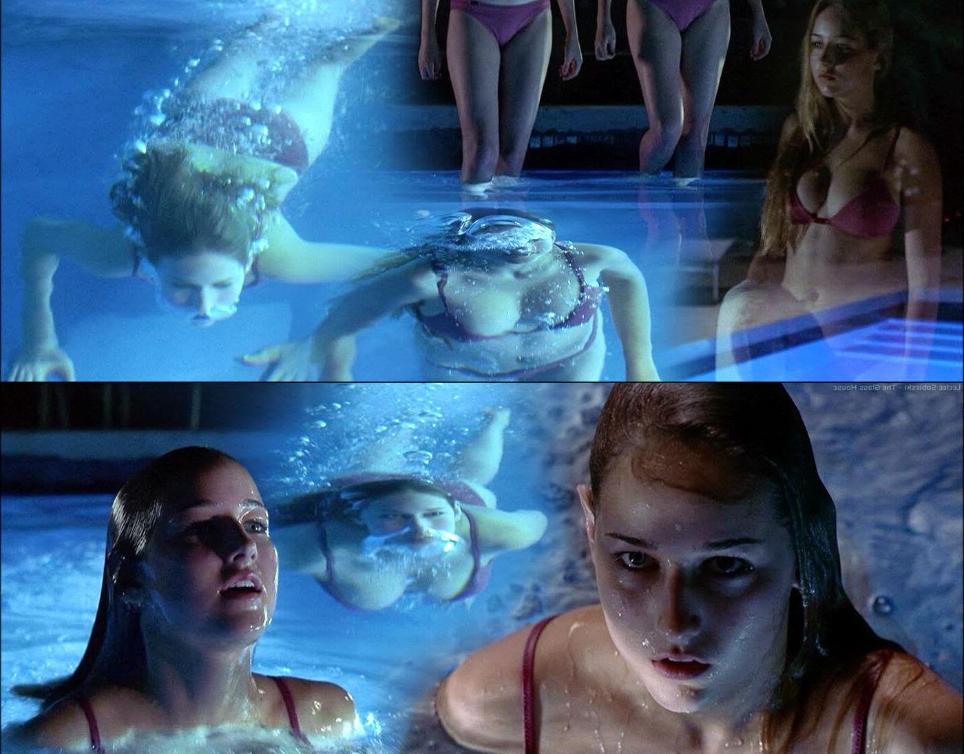 25P Leelee Sobieski nude
