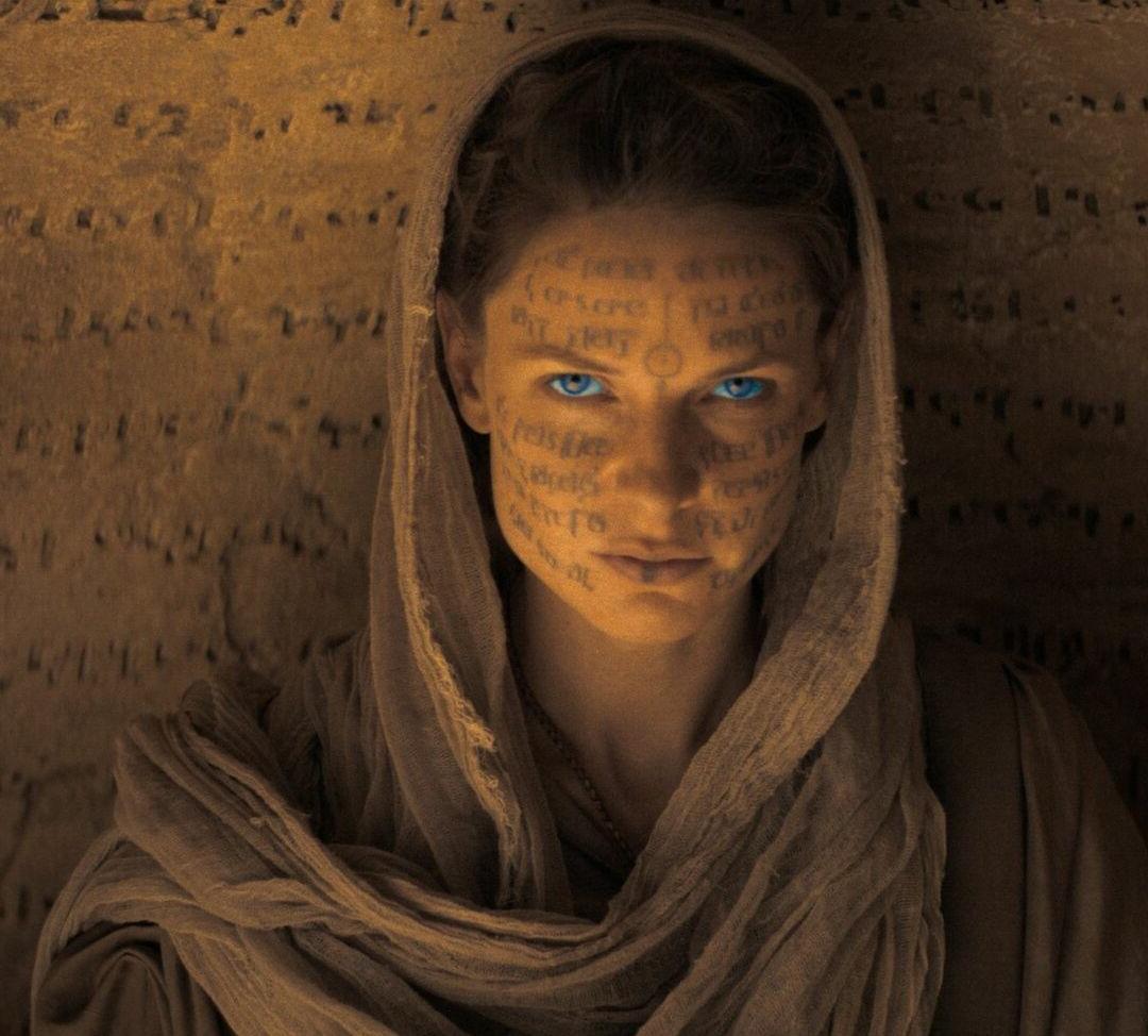 25P Rebecca Ferguson nude
