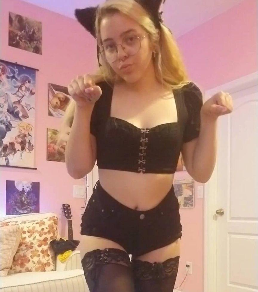 13P AJkymani nude
