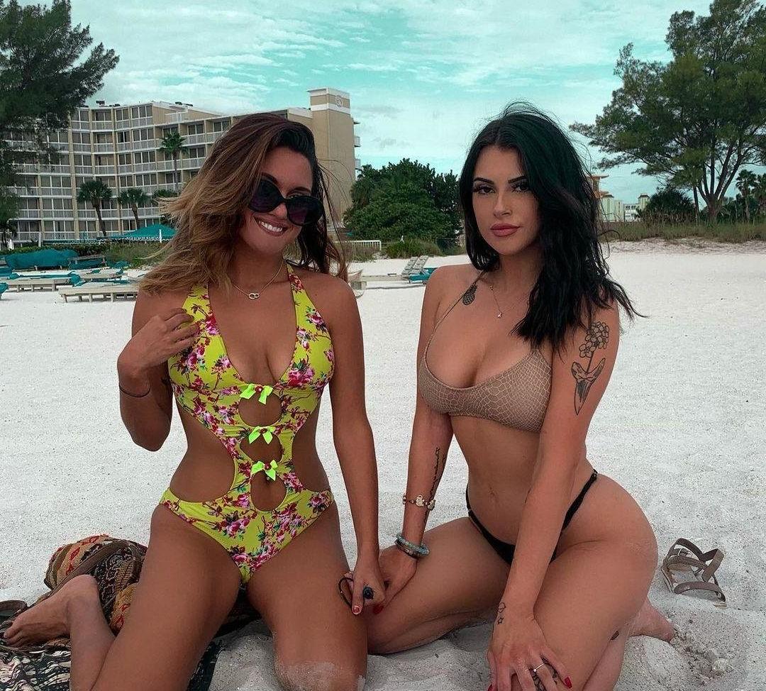 25P Kenna Vita nude