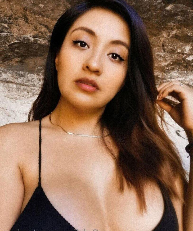 25P Yari San nude