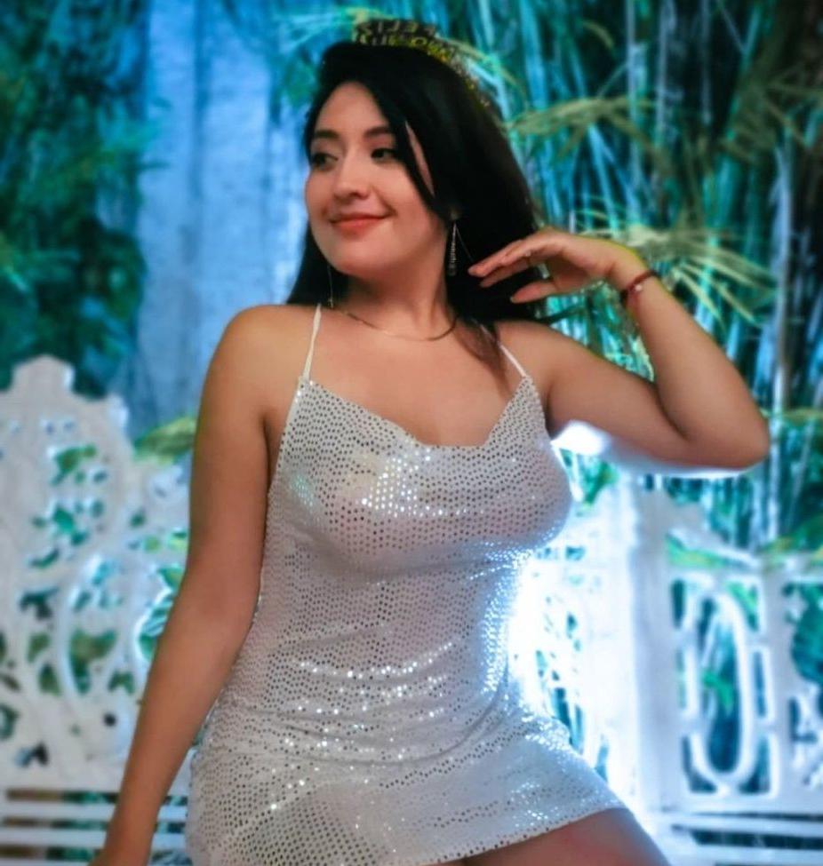 25P Yari San nude