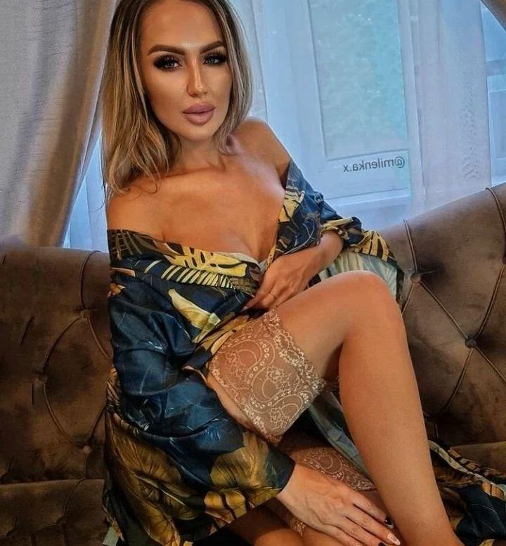 25P Milenka nude
