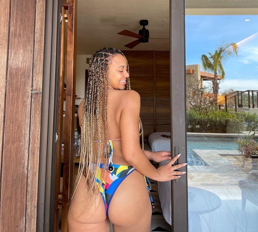 10P Nia Siux nude
