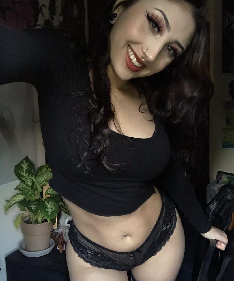 19P Lilith Black nude
