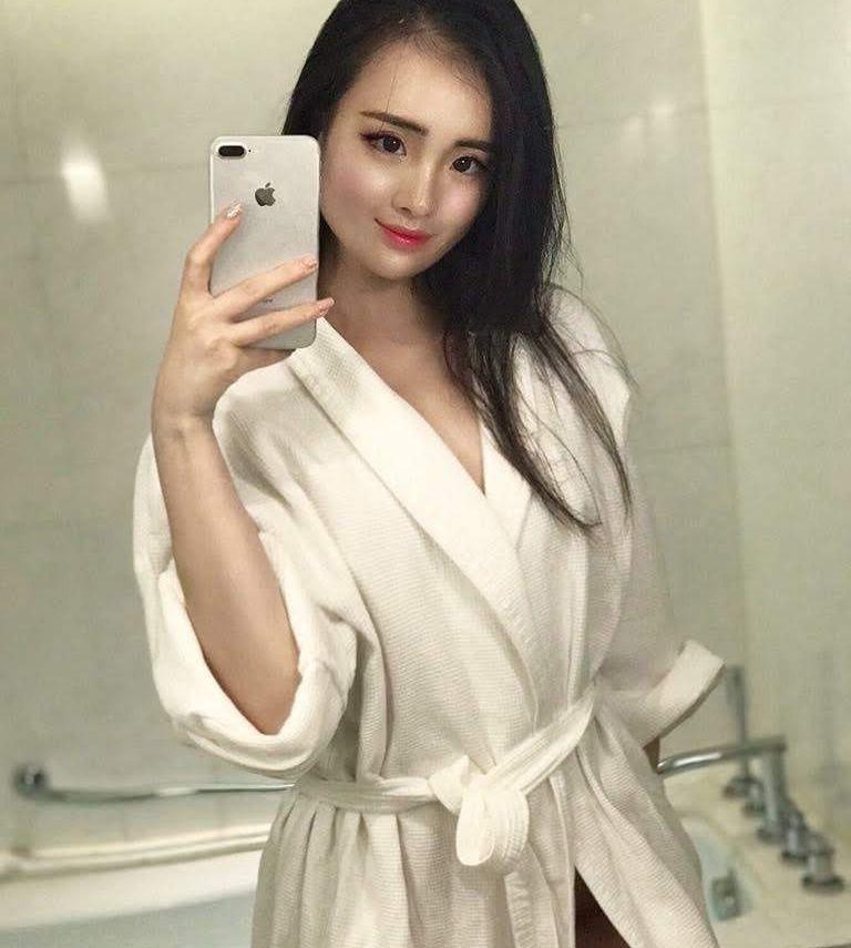 25P Junny Kim nude