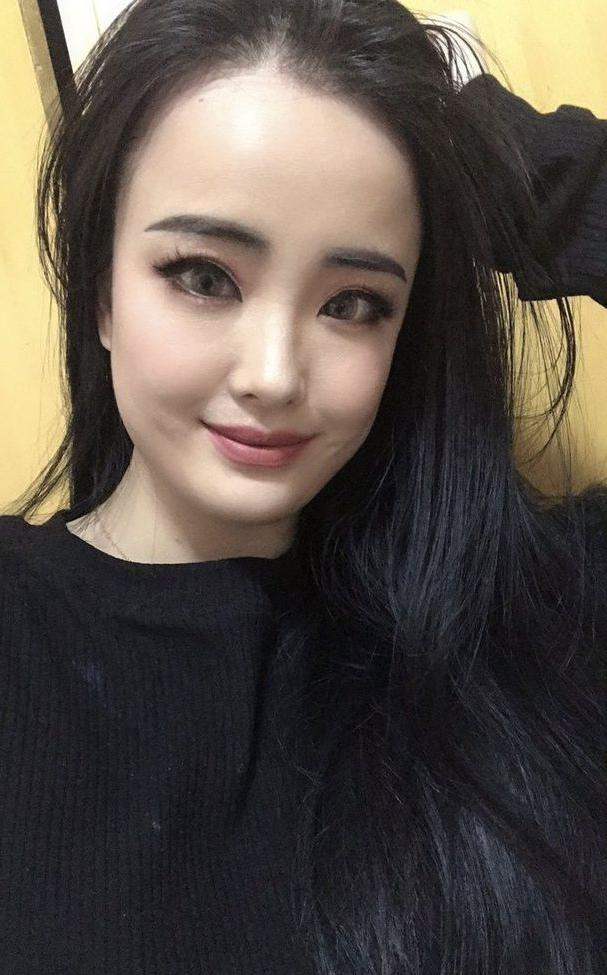 25P Junny Kim nude
