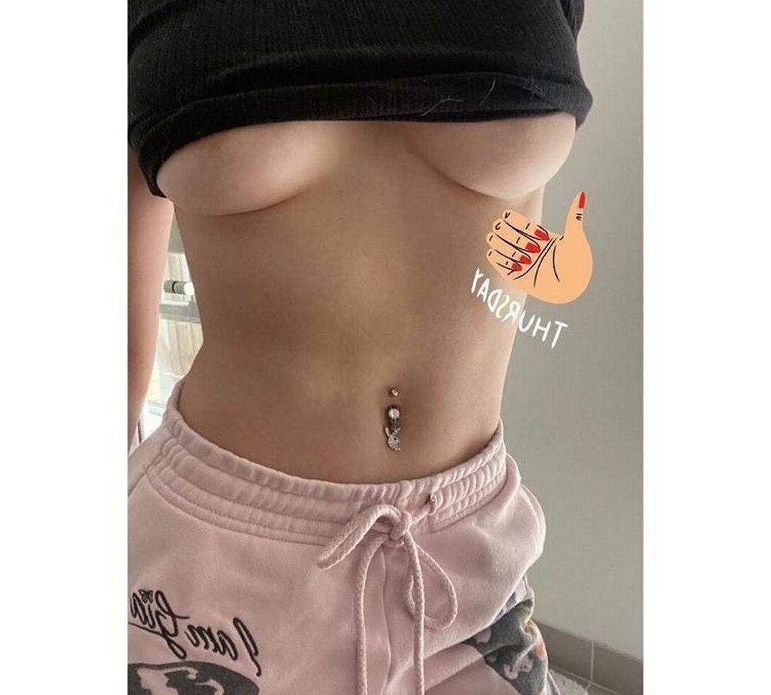 21P Abbie Davis nackt