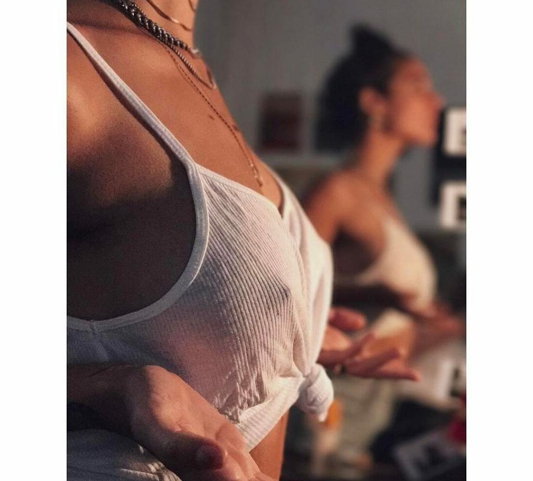 25P Caitlin Stasey nude