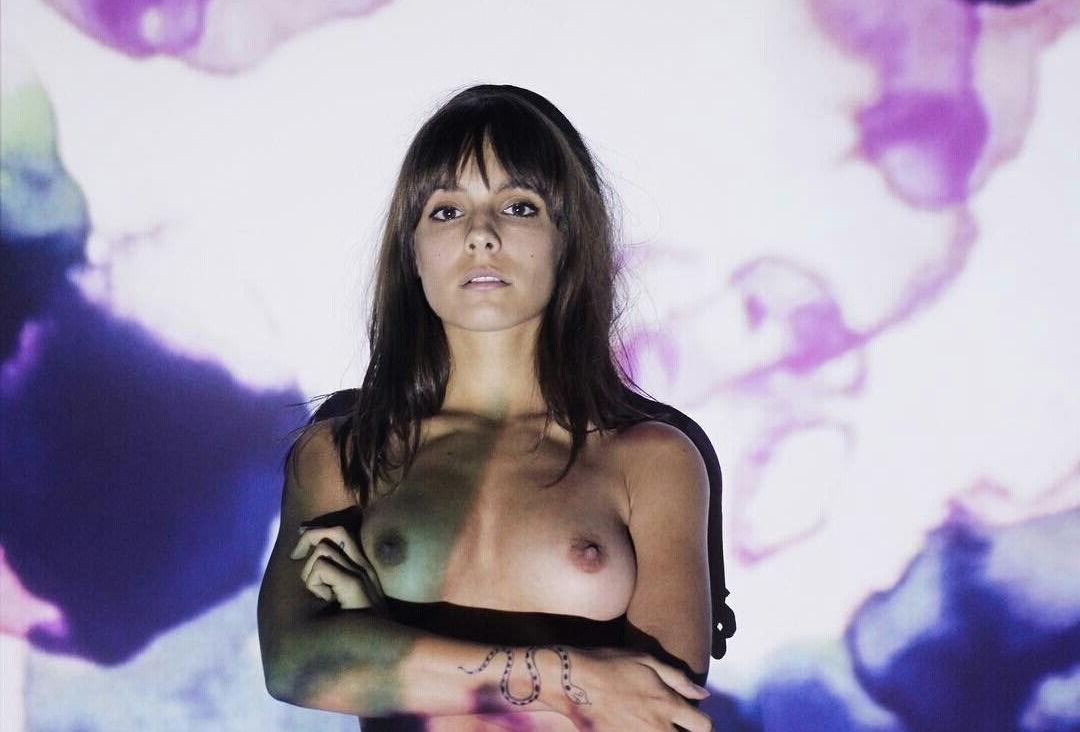 25P Caitlin Stasey nude