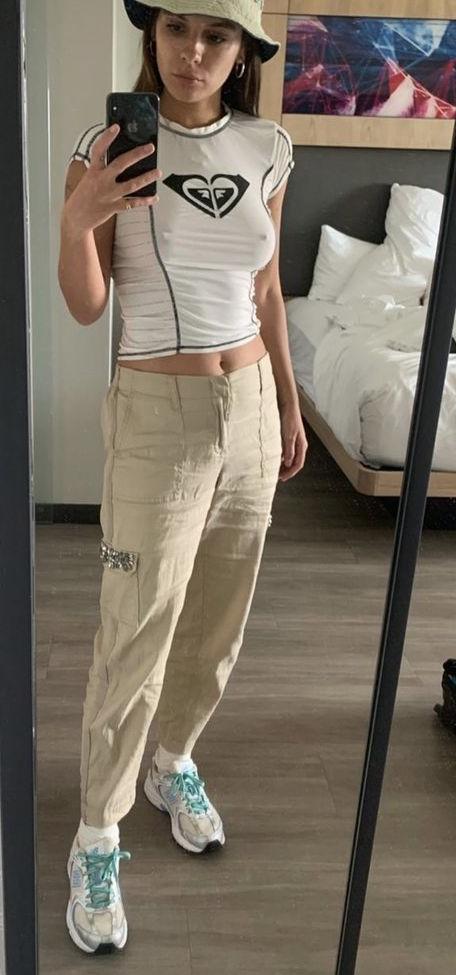 25P Caitlin Stasey nude