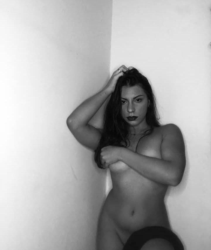 24P Mellnogueiraaa nude