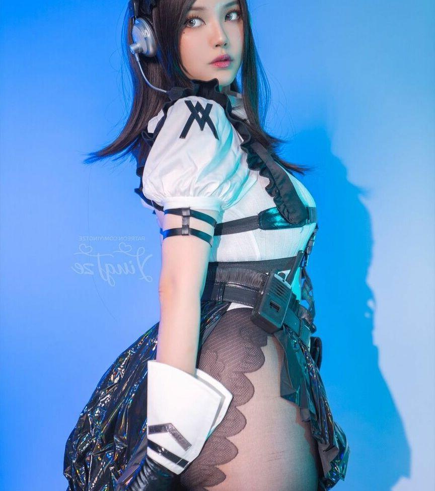 25P Ying Tze nude
