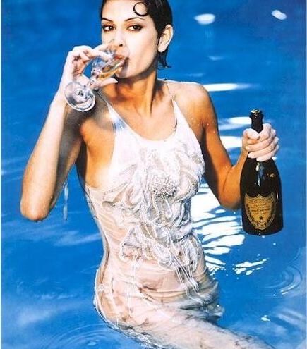 25P Teri Hatcher nude