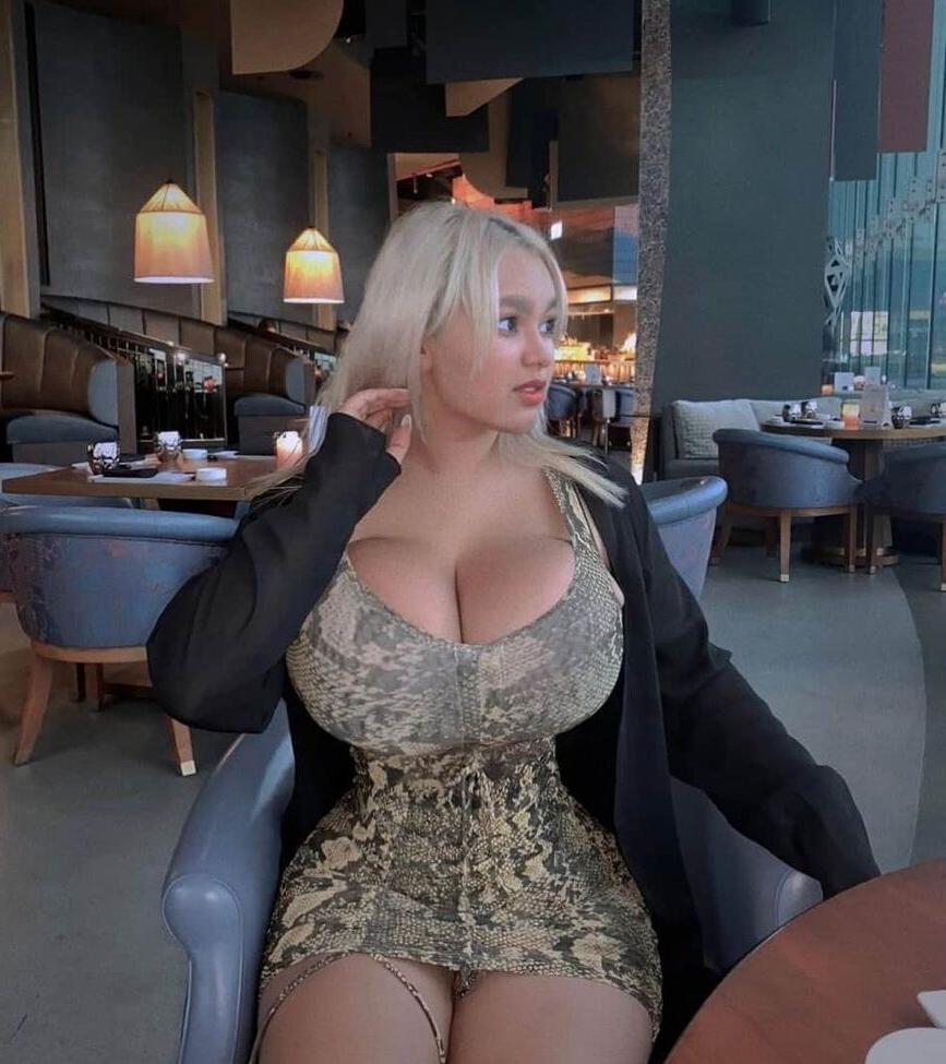 25P Curvy Goddesses nude