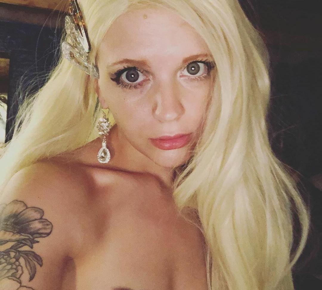 18P Witten Bonnie nude
